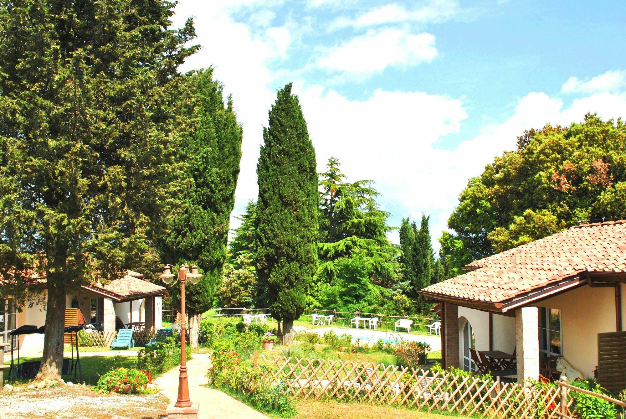 Borgo Le Colline Luxury Agriturismo In Tuscany 감바시 외부 사진